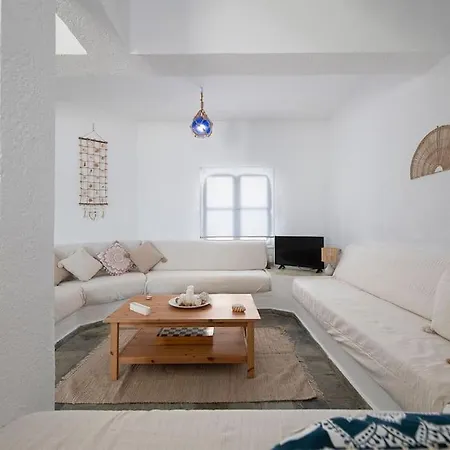 Villa White Pearl Kalymnos - 2bdr & Private Pool Myrties