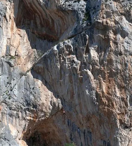 White Pearl Kalymnos - 2bdr & Private Pool فيلة